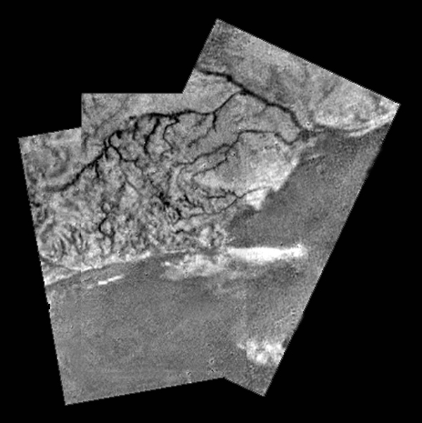 On descent, the probe photographs what looks like a coastline.